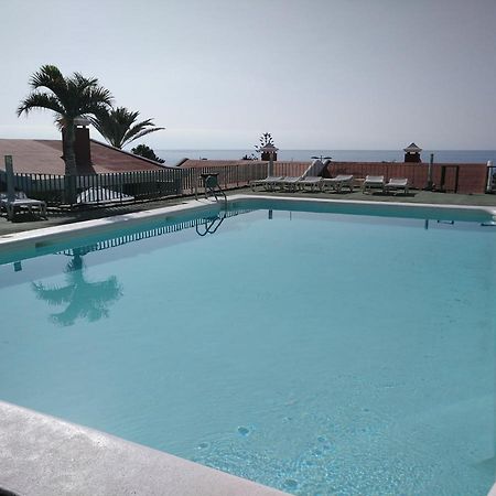 2 Calle Las Azucenas Playa Del Aguila  Extérieur photo