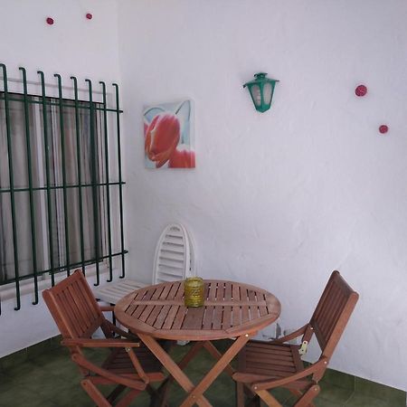 2 Calle Las Azucenas Playa Del Aguila  Extérieur photo